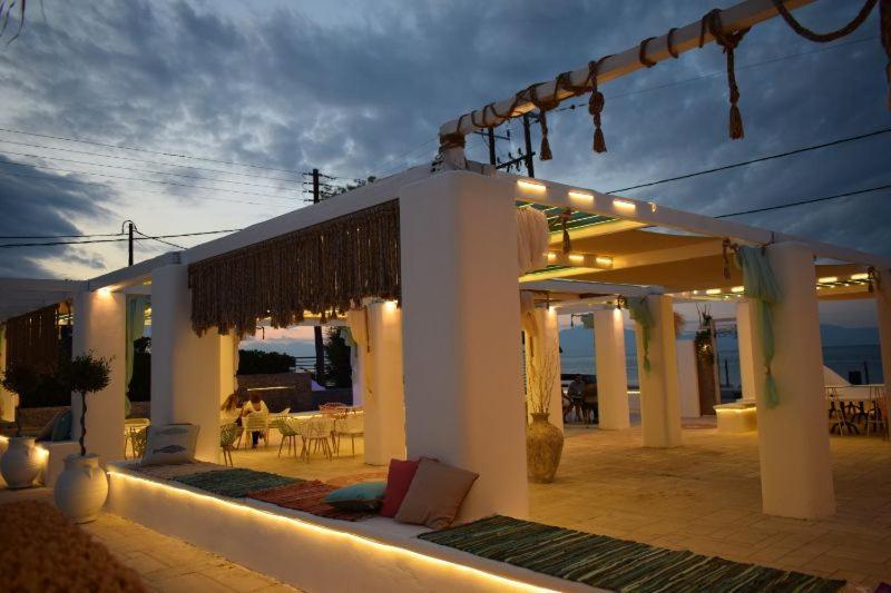 Marzi Beach And Bungalows Hotel Kokkonion Exterior photo