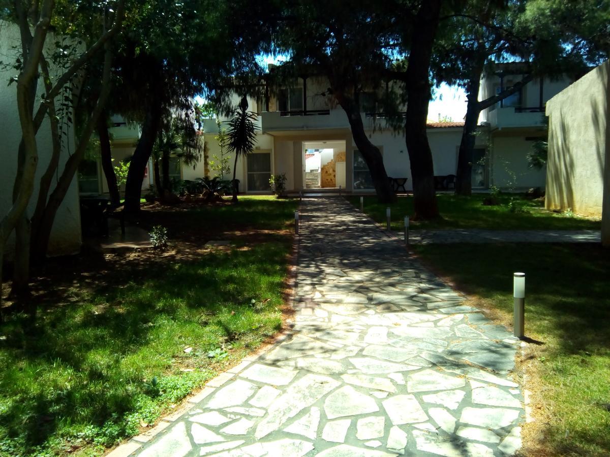 Marzi Beach And Bungalows Hotel Kokkonion Exterior photo